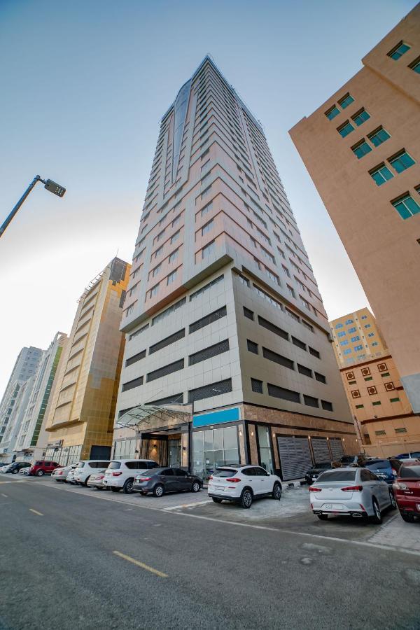 Platinum Coast Hotel Apartments Φουτζάυρα Εξωτερικό φωτογραφία The hotel in 2016