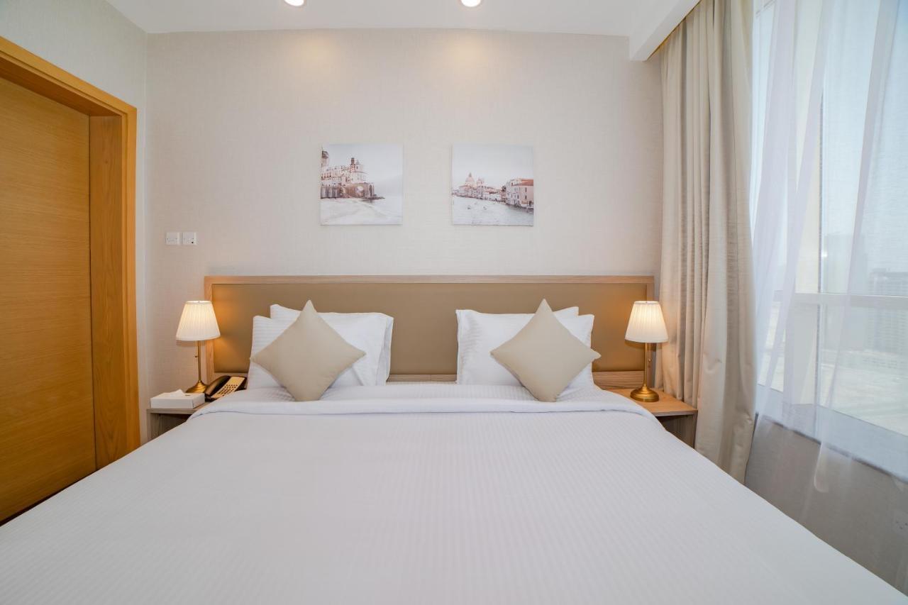 Platinum Coast Hotel Apartments Φουτζάυρα Εξωτερικό φωτογραφία A bedroom at the hotel