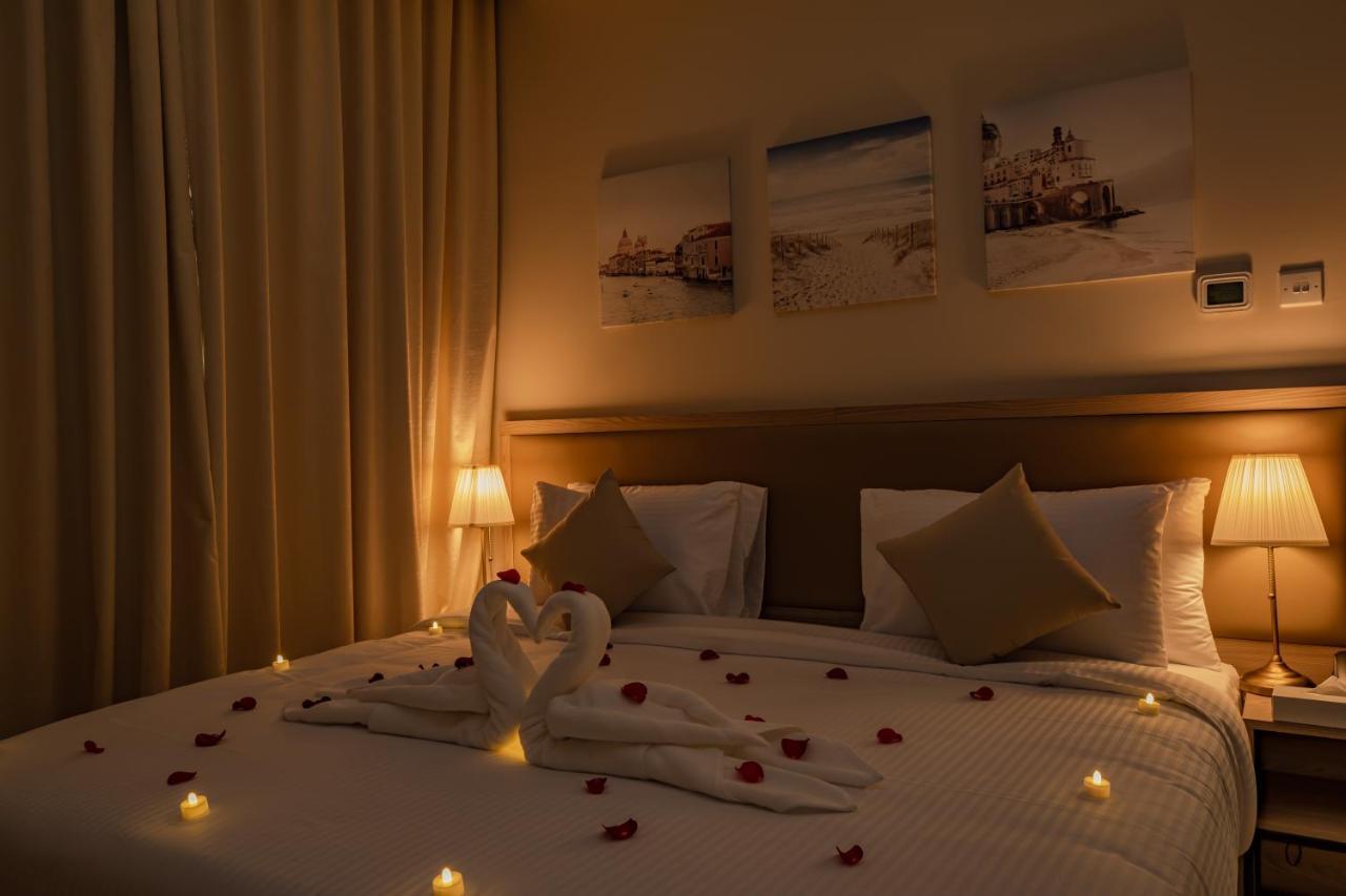 Platinum Coast Hotel Apartments Φουτζάυρα Εξωτερικό φωτογραφία A bedroom at the hotel