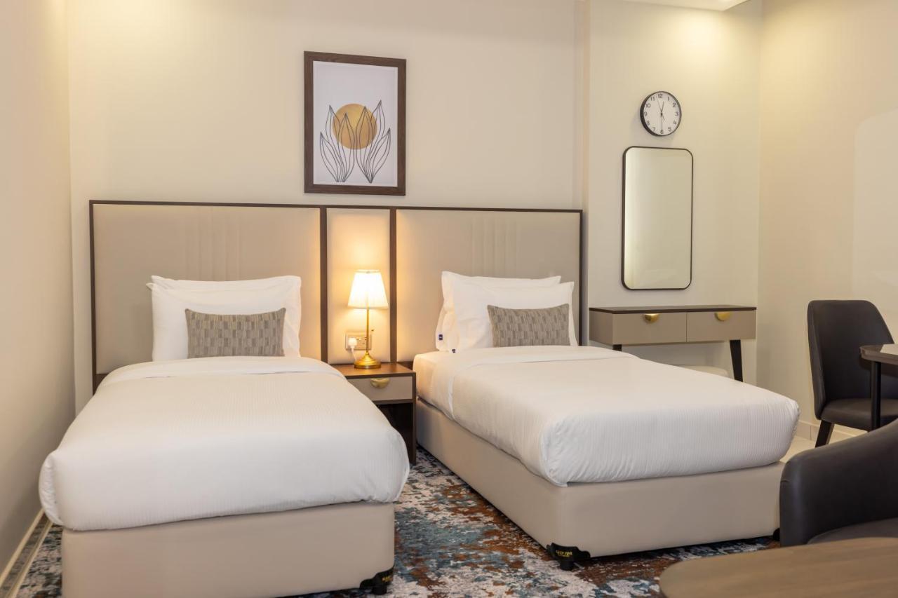 Platinum Coast Hotel Apartments Φουτζάυρα Εξωτερικό φωτογραφία Deluxe Room