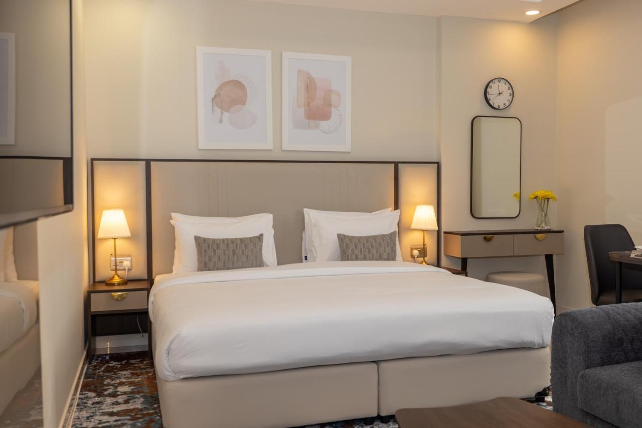 Platinum Coast Hotel Apartments Φουτζάυρα Εξωτερικό φωτογραφία A bedroom at the hotel