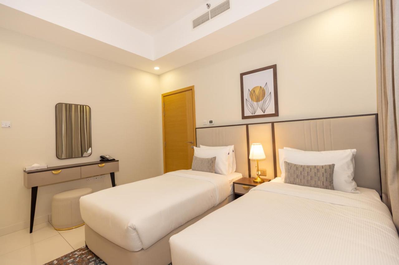 Platinum Coast Hotel Apartments Φουτζάυρα Εξωτερικό φωτογραφία A bedroom at the hotel